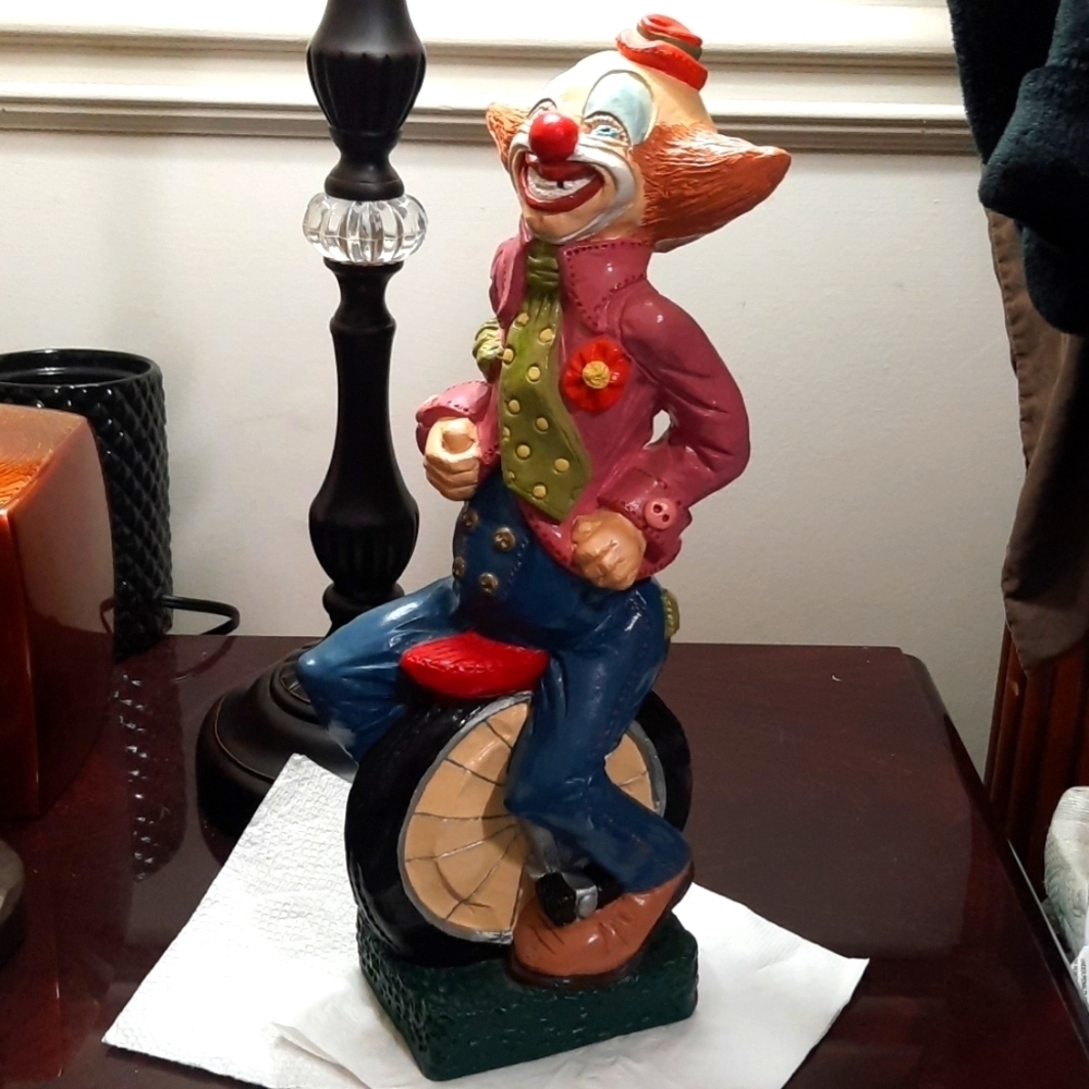 Colorful Clown Decor